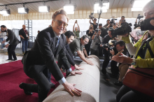 Roter Teppich : Oscar-Host Conan O’Brien hat den ersten Test bestanden