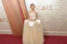 Ariana Grandes Kleid sorgte bei Oscar-Gala für Aufsehen
