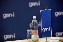 Po Erarju je Gen-I zasebnikom nakazoval izjemno visoka nakazila. Gen-I: Gre za sistemsko napako.