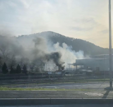 Pristojne službe bodo ugotavljale, kaj je bil natančen vzrok nedeljskega požara v železarni Štore