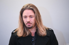 Gil Ofarim bricht Schweigen: Legte er falsches Geständnis ab?