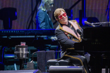 Neue Songs: Elton John begeistert Fans mit Konzert in London