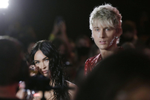 Tochter mit Megan Fox: Machine Gun Kelly Verwirrung um Babynamen auf
