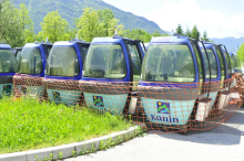 Bovška občina prodaja dotrajane gondole žičnice na Kanin