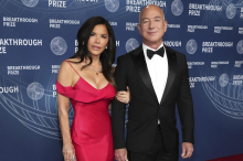 Katy Perry dabei: Bezos-Verlobte fliegt mit fünf weiteren Frauen ins All