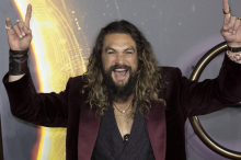 Jason Momoa: Ohne seine geliebten Haargummis geht gar nichts - Plus: Sein Beauty-Geheimnis 