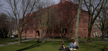 Trump gegen die Wissenschaft: Wie viel Widerstand kann sich Harvard leisten?