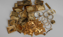 Planinari u Češkoj pronašli zakopano blago teško sedam kilograma i vrijedno stotine tisuća eura, a zlatnici vode do – Srbije