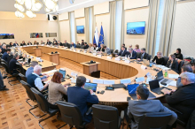 Pogajanja o urejanju trga dela: odprta vprašanja s področja agencijskega dela