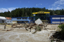 Podjetja Zgornje Savinjske doline in Koroške se po poplavah postavljajo na noge