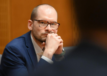 Rok Snežič izgubil tožbo proti Mateju T. Vatovcu