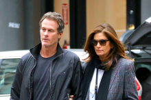 Cindy Crawford: Supermodel der 90er feiert Hochzeitstag mit „unglaublichem Mann“