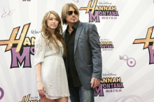 Miley Cyrus spricht über ihre Beziehung zu Vater Billy Ray 