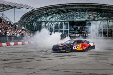 Verstappen, Swarovski und Co.: Hangar-7-Wiedereröffnung in Salzburg 