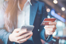 Spletne prevare: za več kot 27 milijonov evrov bančnih prevar v letu 2023