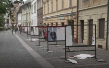 Vandali uničili razstavo, ki so jo pripravili v Društvu bolnikov s krvnimi boleznimi