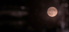 Mond: Erdbeermond im Juni – warum er so heißt und wann er sichtbar ist