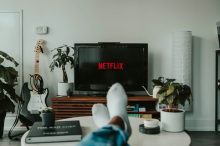 Netflix odpira vrata tradicionalni televiziji