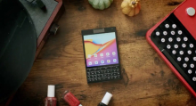 Titan 2 nadaljuje zapuščino BlackBerryja