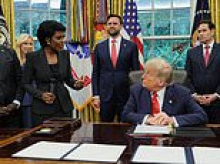 The stunning Angolan reporter whose beauty left Trump speechless in the Oval Office
