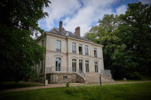 Für fünf Millionen Euro: Lagerfeld-Villa bei Paris wurde verkauft