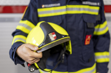Strommast geriet in Kärnten in Brand, zwei Feuerwehren rückten aus