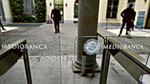 Mediobanca boccia Mps “Offerta opaca e ostile il prezzo è inadeguato”