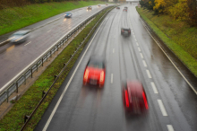 Führerschein abgenommen: Junger Kärntner raste mit 210 km/h über A2 Südautobahn