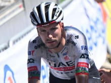 Boleč udarec za Tadeja Pogačarja in UAE Emirates: Joao Almeida zaključil Tour de France