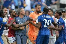 Klub-WM: Im Video: PSG-Trainer Luis Enrique sorgt mit Stoß gegen Chelsea-Spieler für Eklat