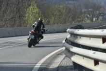 AVP: Letošnja statistika nesreč motoristov je precej slabša od tiste v zadnjih dveh letih