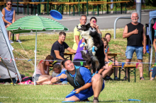 Europas beste Hunde-Frisbee Teams versammelten sich in Straden