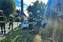 Regennasse Fahrbahn: Verletzter nach schwerem Verkehrsunfall in Kärnten