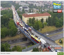 KOLONA VOZILA NA PLAVOM MOSTU, GUŽVA I KOD AUTOKOMANDE: Kiša dodatno usporila saobraćaj, ovo je trenutno stanje na ulicama Beograda (foto)