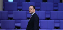 Jens Spahn unter Druck: Im Zentrum des Versagens