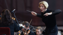 Gendarmenmarkt: Mallwitz dirigiert zum Auftakt des Classic Open Air