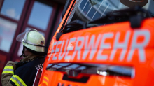 Einsatz: Feuerwehr rettet Mensch aus brennendem Haus in Andernach