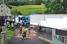 41-Jähriger verletzt: Zwei Lkw kollidierten in Vordernberg frontal