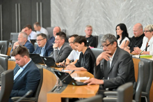 DZ sprejel zakon o pomoči pri prostovoljnem končanju življenja