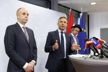 Österreichs Zollposition: Hattmannsdorfer will Trump „Muskeln zeigen“