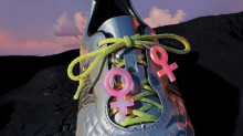 Fußballschuhe für Frauen: Ihre Füße sind nicht einfach nur kleiner 