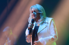 Bonnie Tyler auf der Schlosswiese Moosburg: „Ich kann überhaupt nicht stillsitzen“