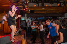 Die besten Fotos: Schlagerstar rockte beliebtes Tanzlokal am Wörthersee