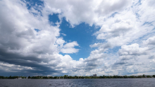 Wetter: Mix aus Sonne und Wolken - am Dienstag Starkregen möglich