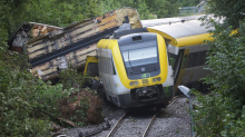 Tödliche Zugentgleisung: Spurensicherung am Vormittag an Zug-Unglücksstelle