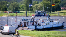 Schifffahrt auf der Elbe: Elbfähre 