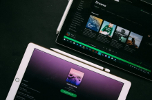 Spotifyjeve delnice po objavi slabših rezultatov doživele hud padec