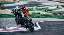 KTM vstal iz pepela: vnovičen zagon proizvodnje v Avstriji je dobra novica tudi za Roto in Talum
