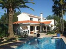 'Blackmailing' squatter ruined my Spanish villa dream: Brit actress is forced to sell her £400,000 Benidorm home after tenant trashed building and used local laws to dodge eviction