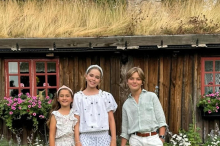 Prinzessin Leonore, Prinz Nicolas und Prinzessin Adrienne schicken herzige Sommergrüße